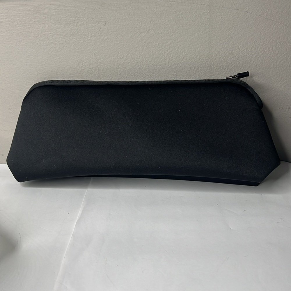 SKIMS Structured Neoprene Soot Travel Long Zip Clutch Pouch Bag - New with Tags - Picture 6 of 9